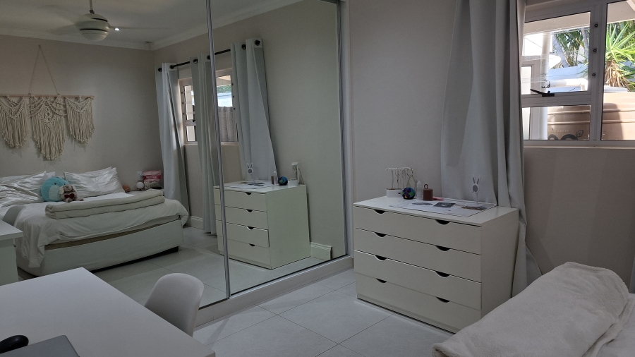 4 Bedroom Property for Sale in Gonubie Eastern Cape